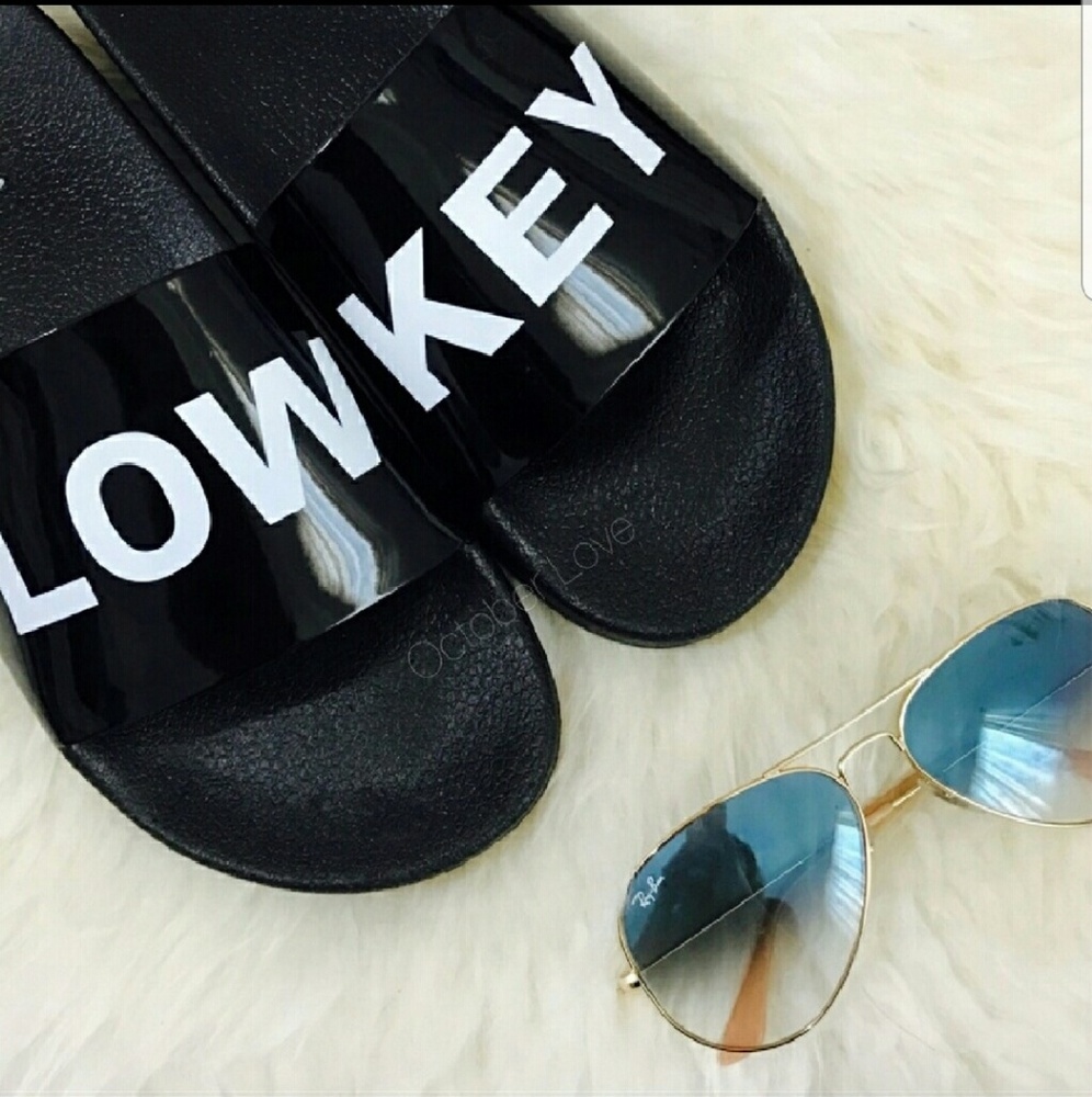 Keeping it lowkey trendy casual flip flops